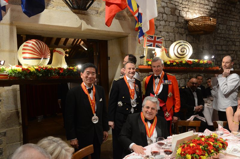 Présentation des escargots de bourgogne aux présidents de chapitre.